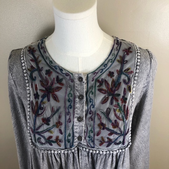 Fashion Fuse Gray Embroidered Long Sleeve Tunic Top Size S - Picture 3 of 11